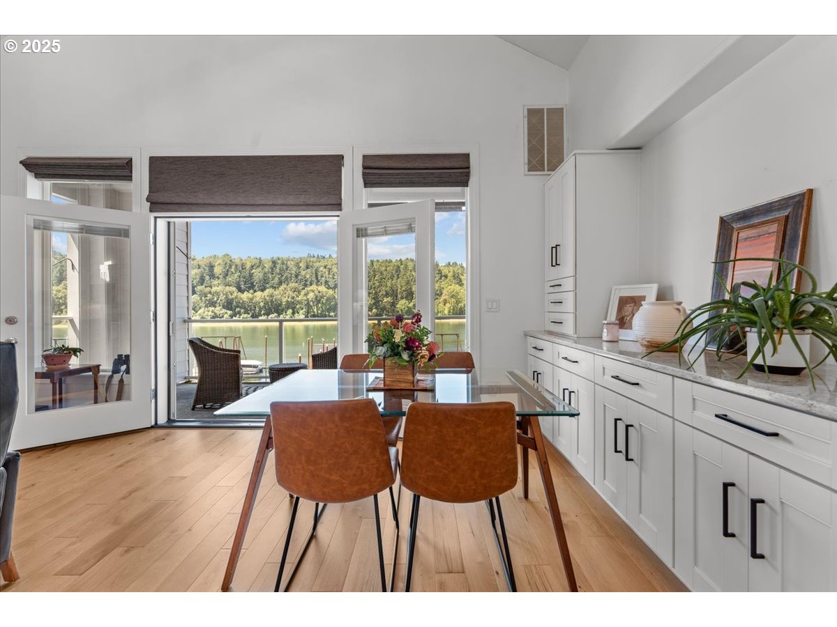 Photo #10: 142982210 Listing: Photo #10