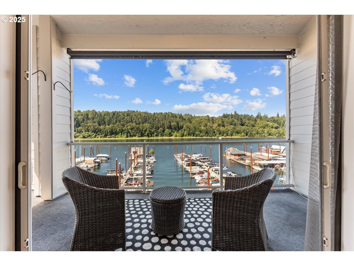 Photo #12: 142982210 Listing: Photo #12