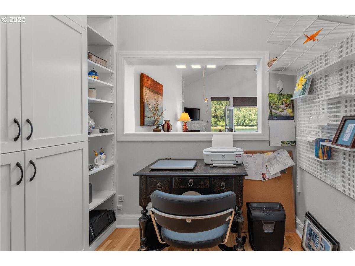 Photo #19: 142982210 Listing: Photo #19