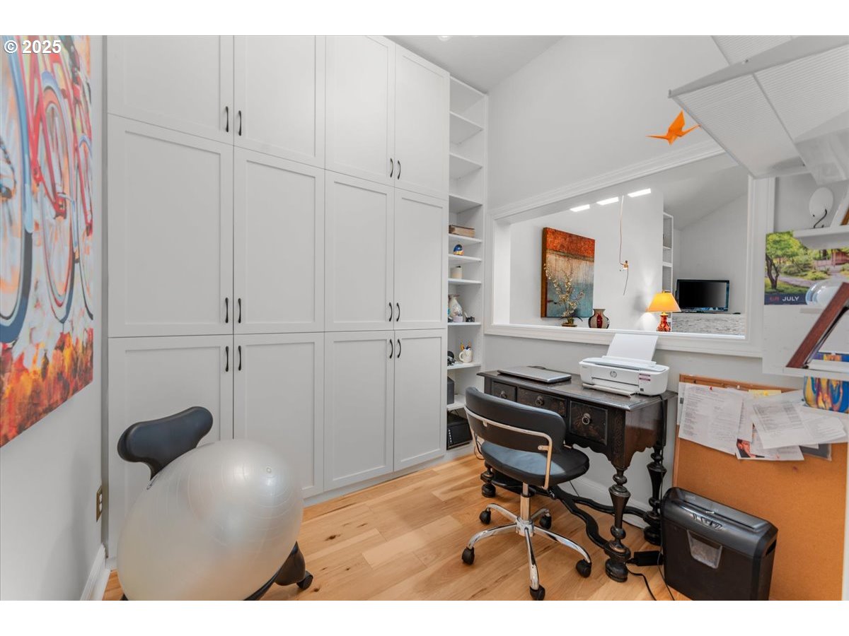 Photo #27: 142982210 Listing: Photo #27