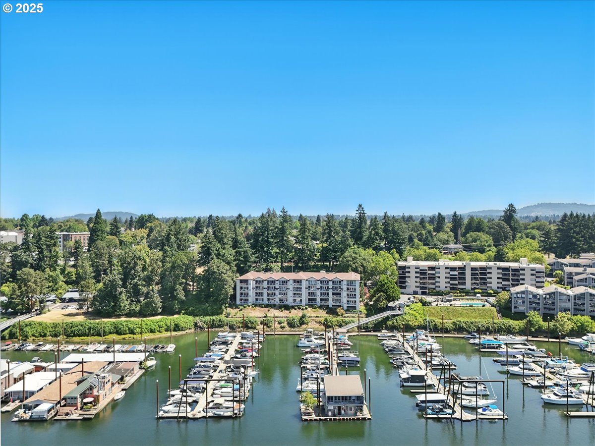 Photo #31: 142982210 Listing: Photo #31