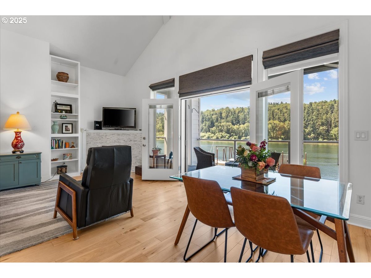 Photo #8: 142982210 Listing: Photo #8