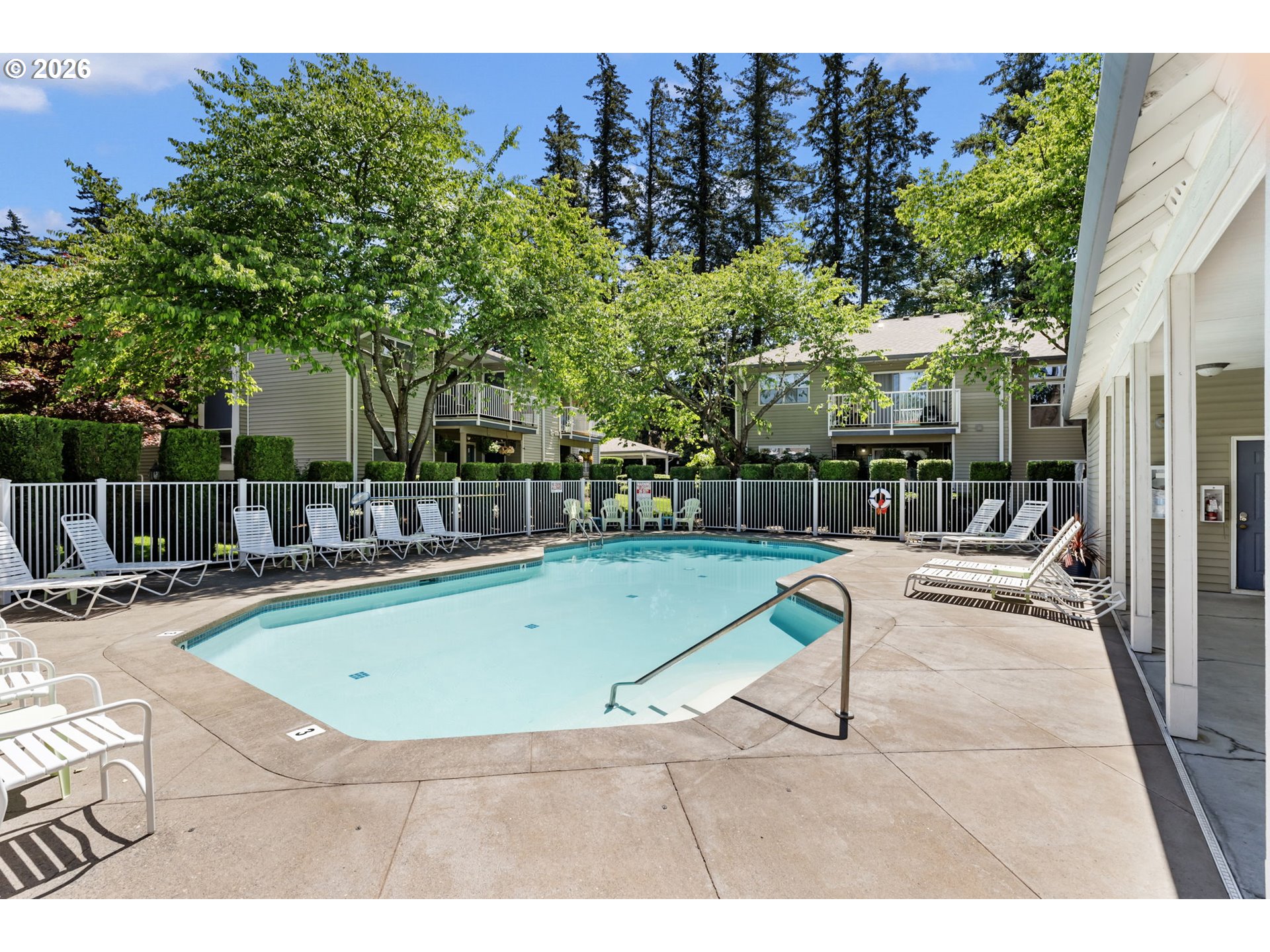 Photo #3: 143324363 Listing: Photo #3