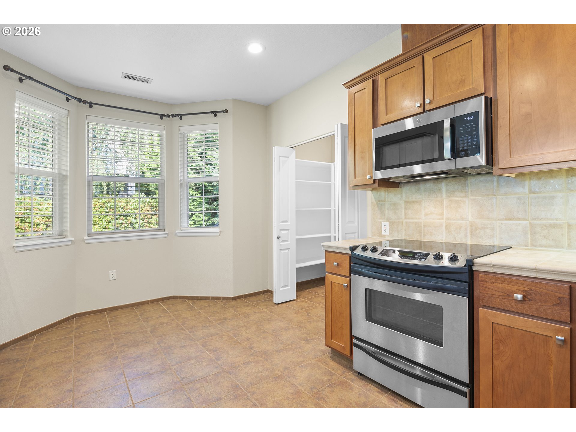 Photo #11: 143356811 Listing: Photo #11