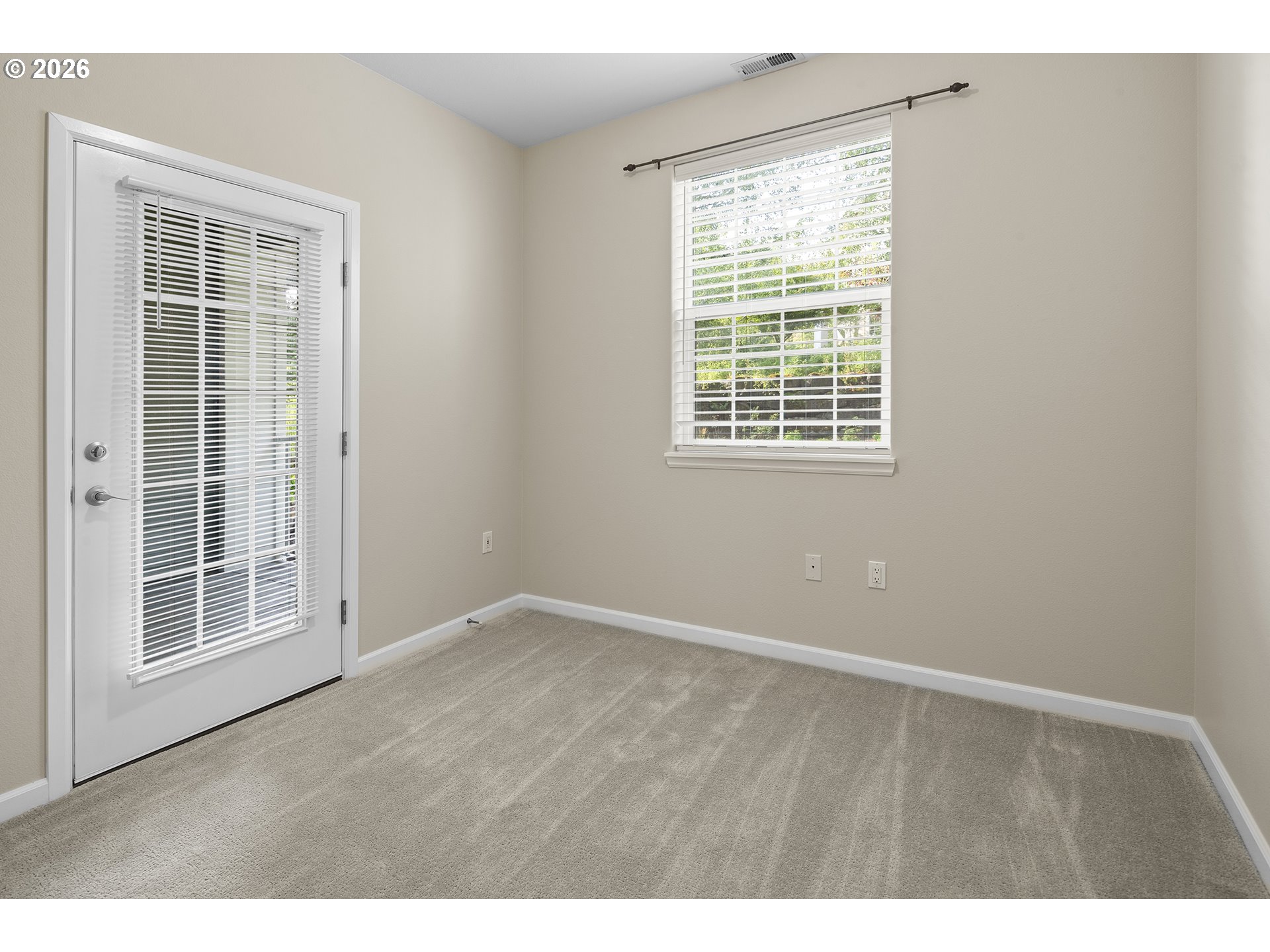 Photo #8: 143356811 Listing: Photo #8