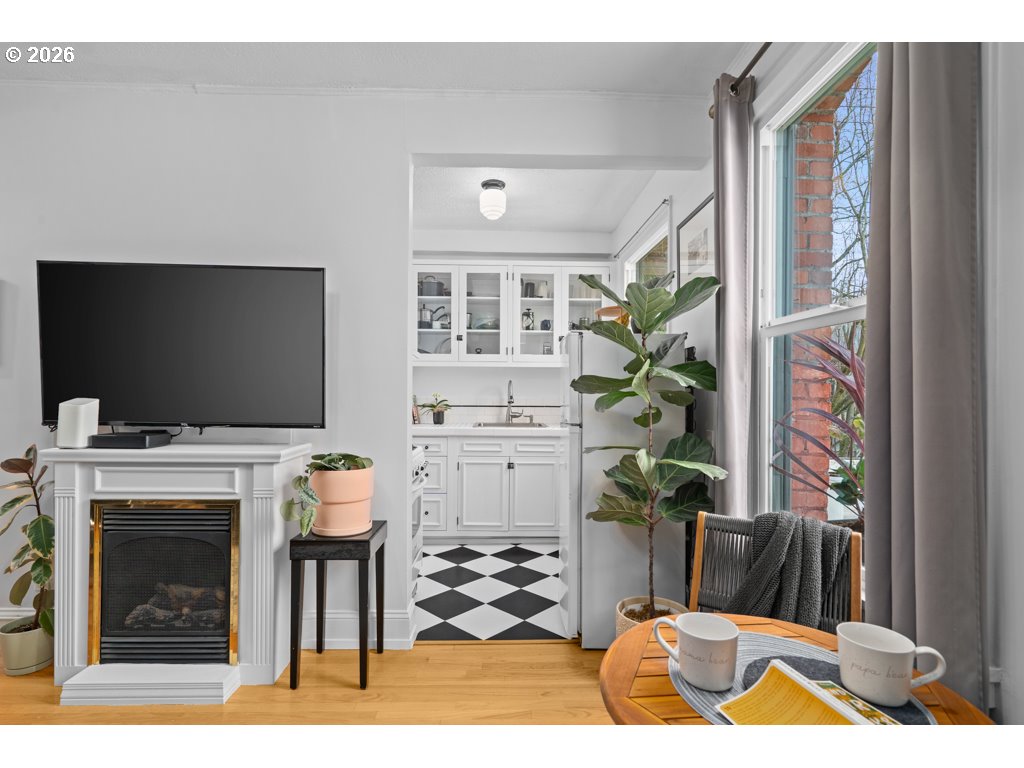 Photo #3: 144070701 Listing: Photo #3