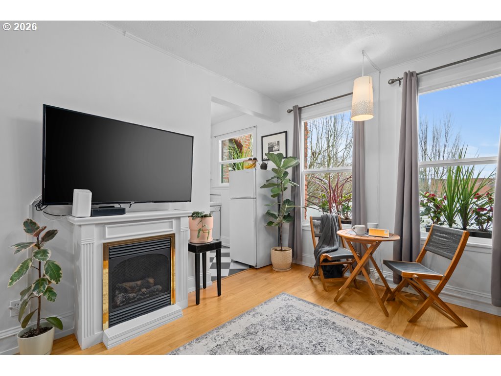 Photo #7: 144070701 Listing: Photo #7