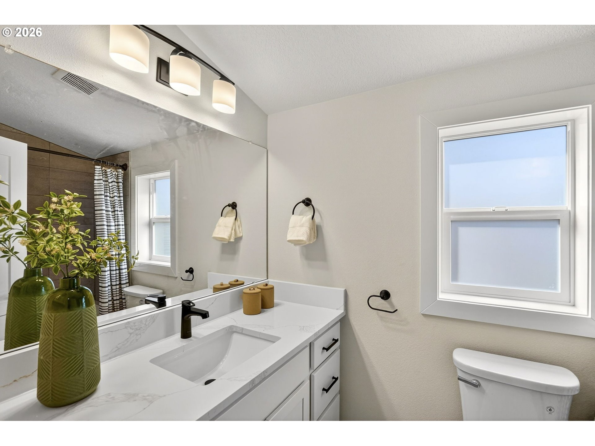 Photo #27: 144177054 Listing: Photo #27