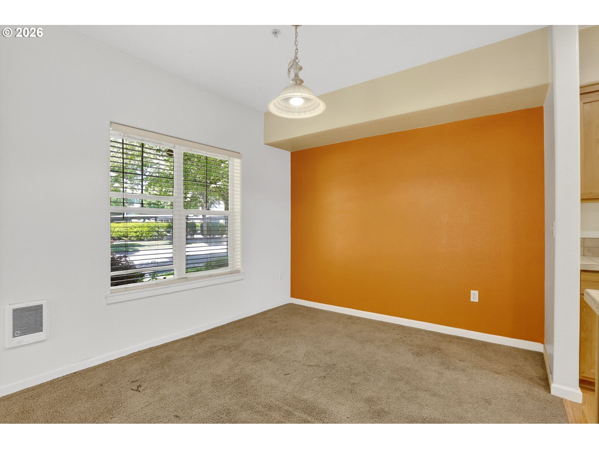 Photo #9: 144545603 Listing: Photo #9