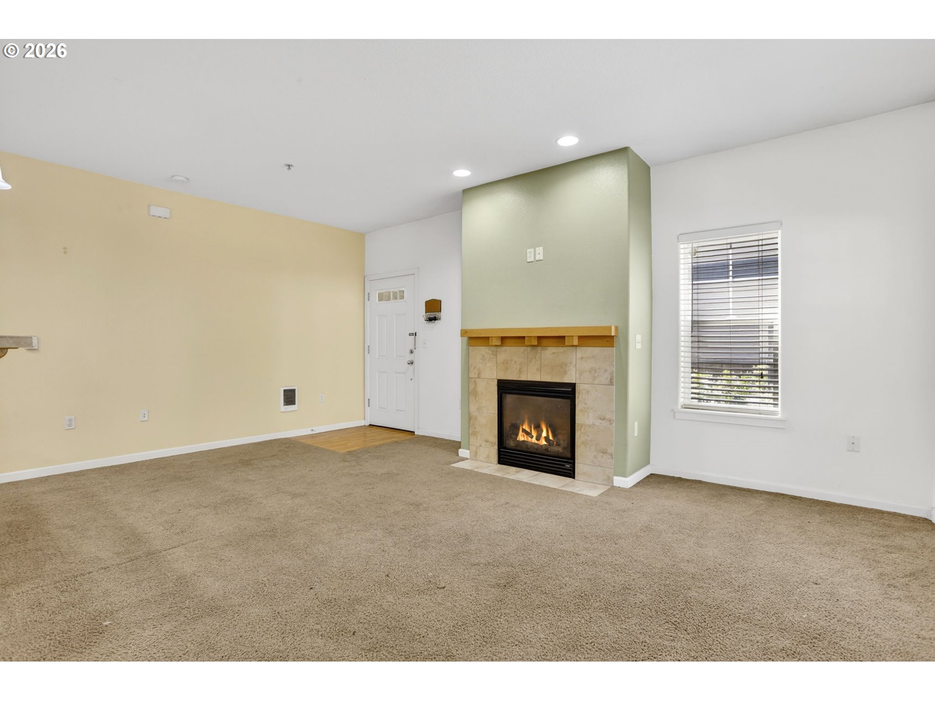 Photo #4: 144545603 Listing: Photo #4