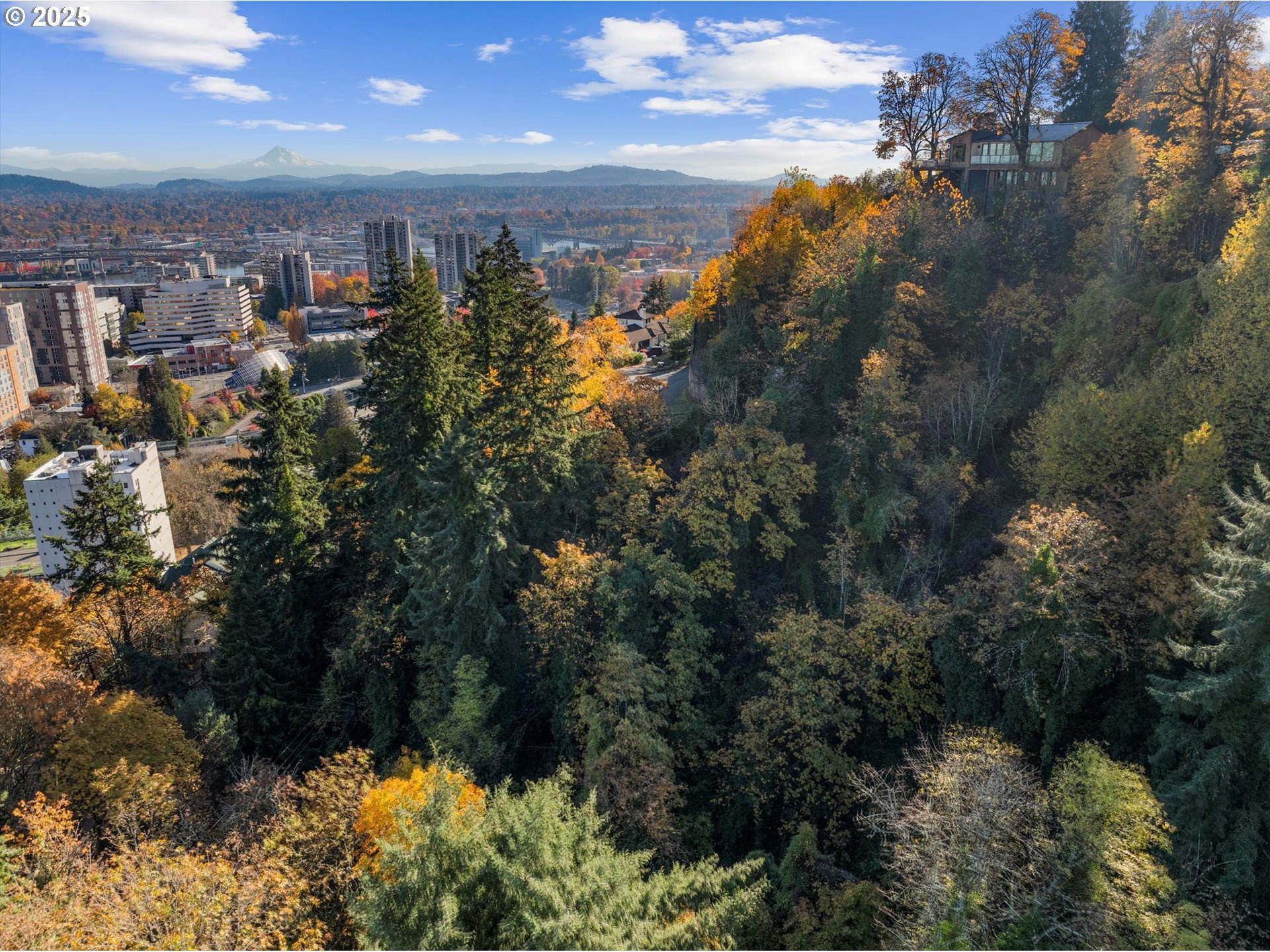 SW CARDINELL WAY, Portland, OR, 97201