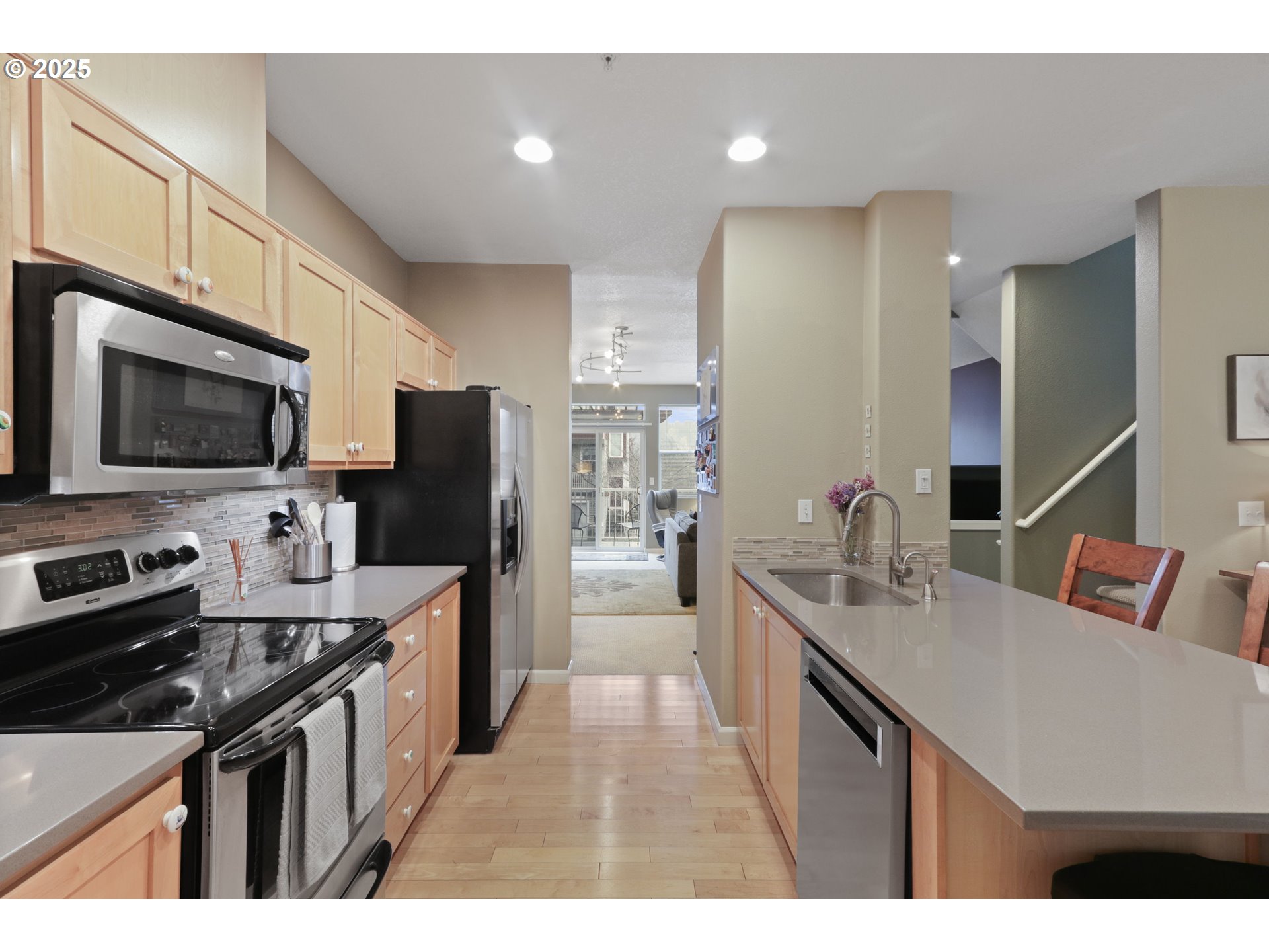 Photo #8: 145341619 Listing: Photo #8