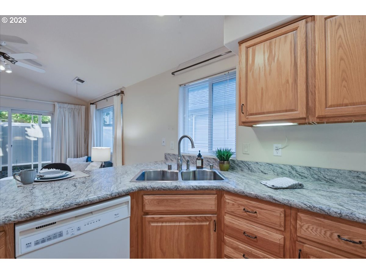 Photo #12: 145373443 Listing: Photo #12