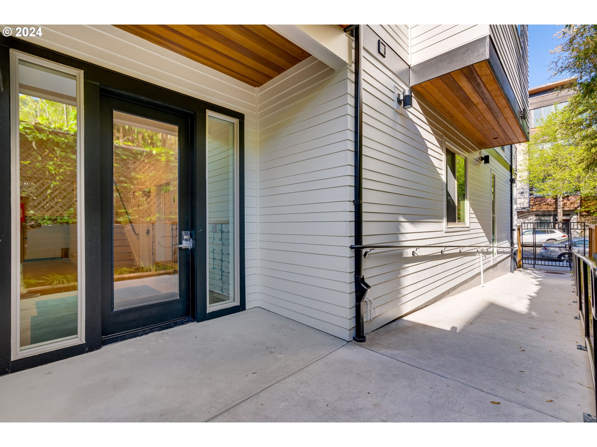Photo #17: 145388243 Listing: Photo #17