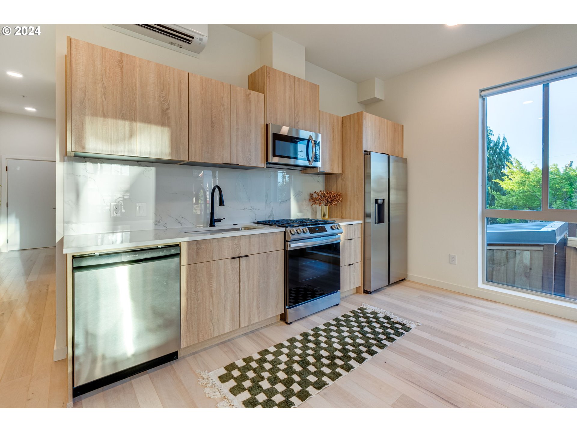 Photo #5: 145388243 Listing: Photo #5