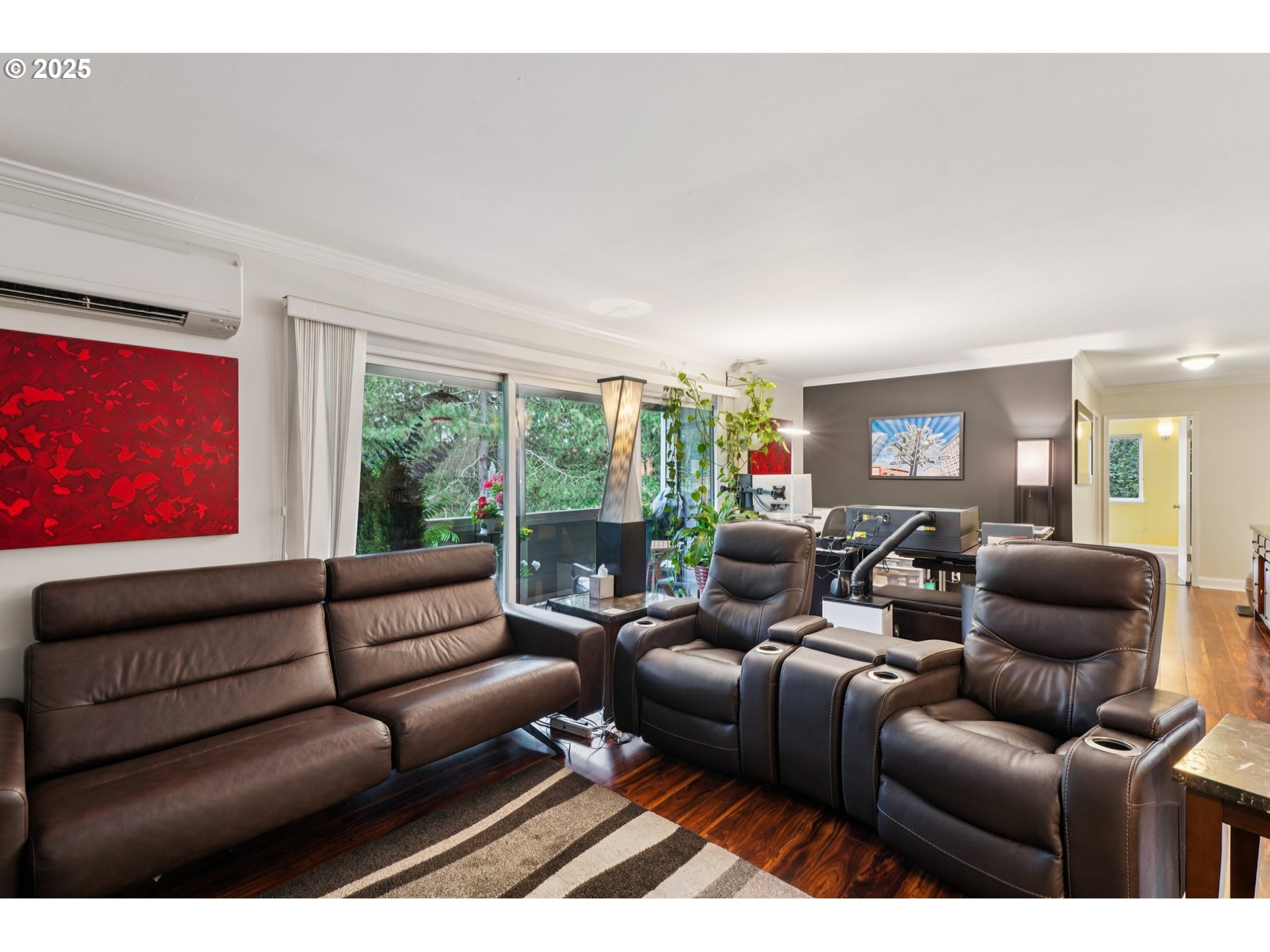 Photo #5: 145527313 Listing 