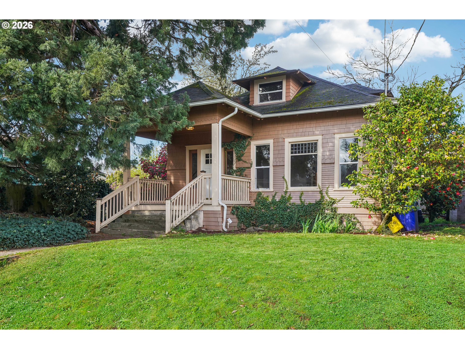 5383 SE MALDEN DR, Portland, OR, 97206