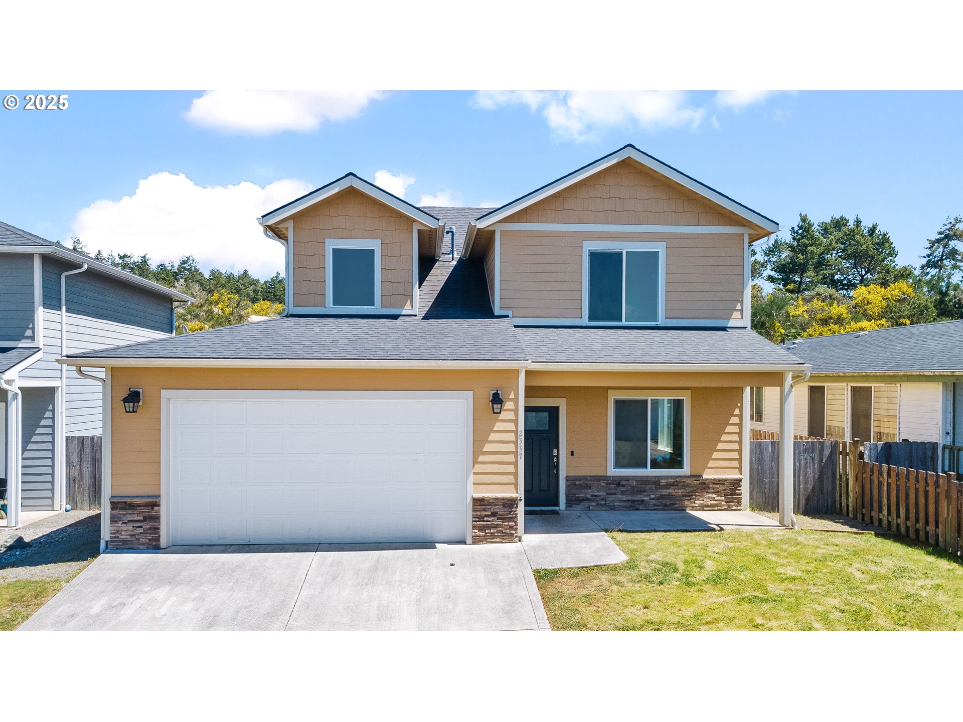2337 LAURA LN