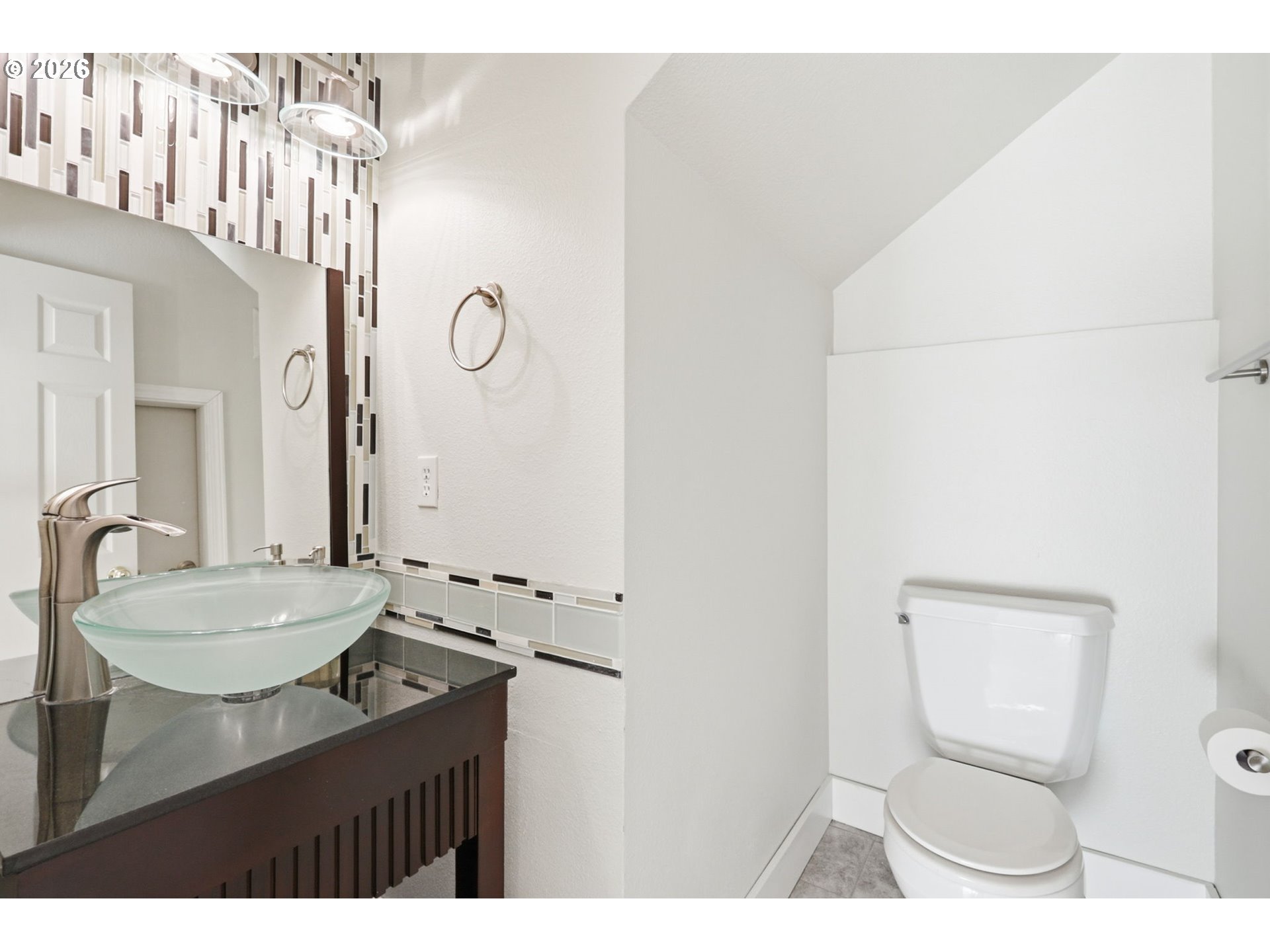 Photo #15: 146718341 Listing: Photo #15