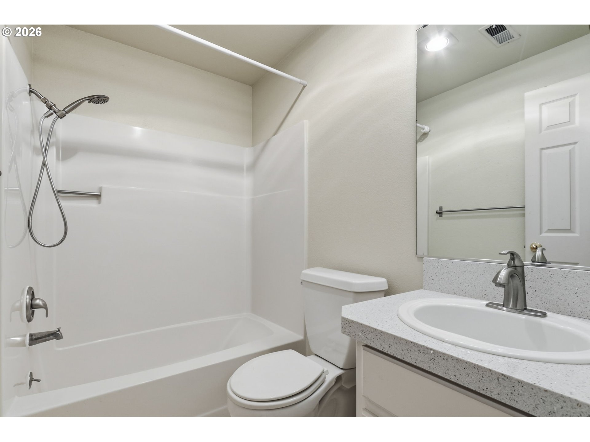 Photo #20: 146718341 Listing: Photo #20