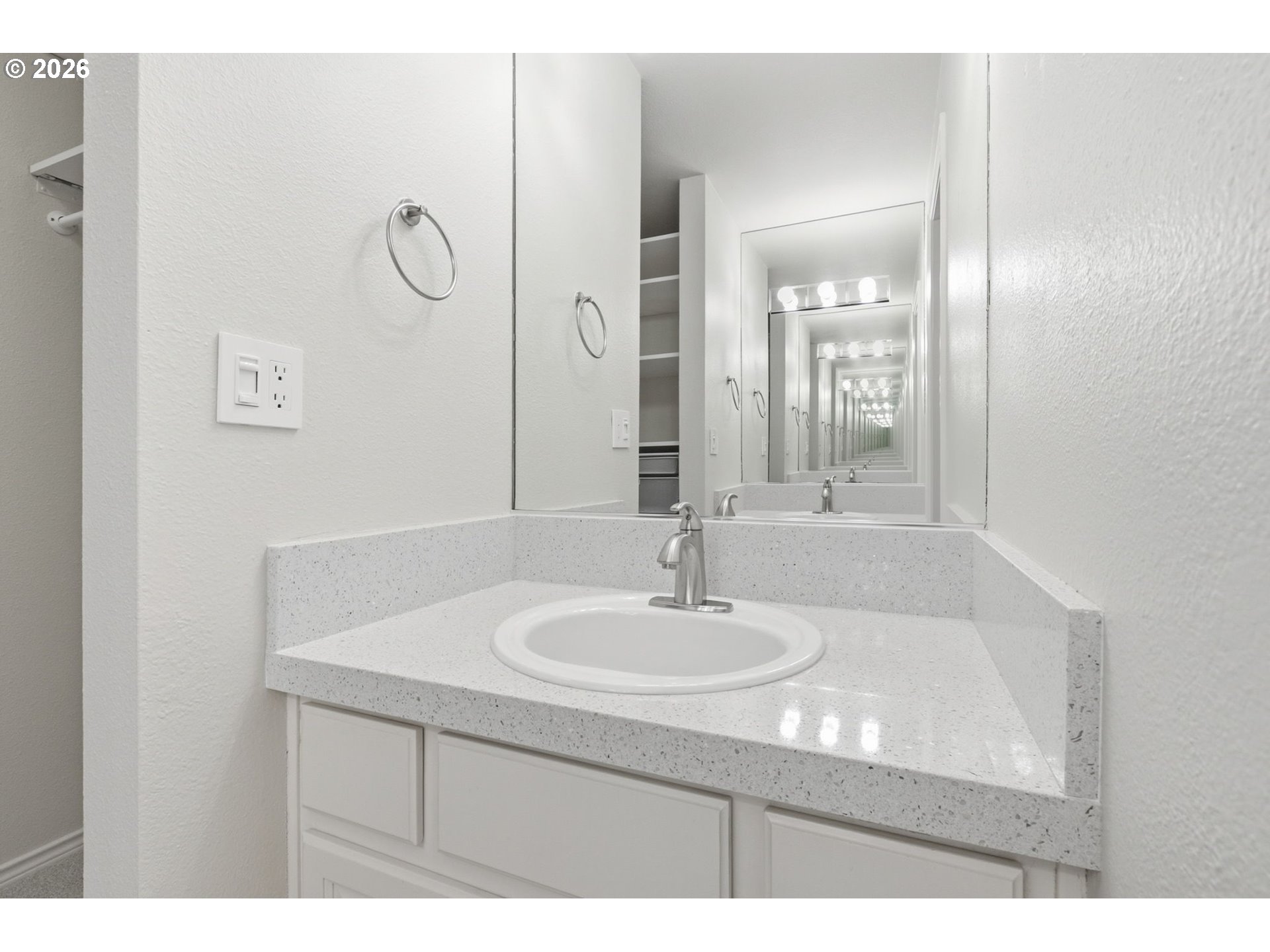 Photo #25: 146718341 Listing: Photo #25