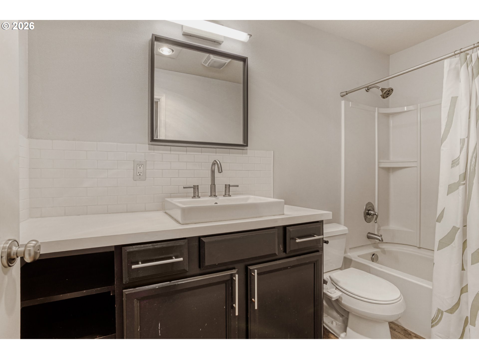 Photo #23: 147440559 Listing: Photo #23