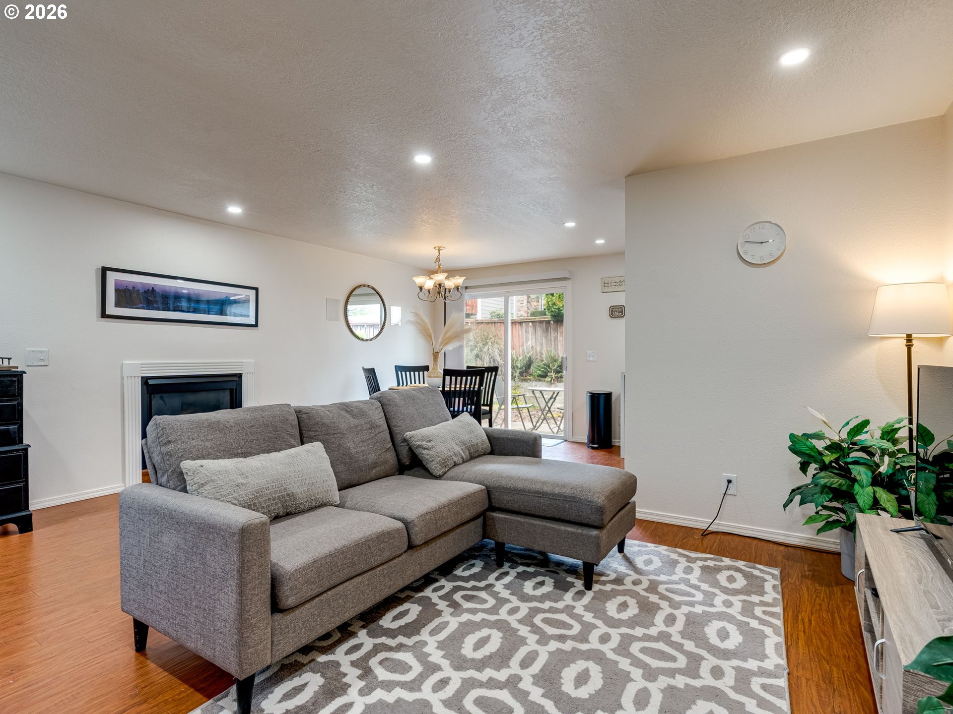 Photo #6: 148075447 Listing: Photo #6