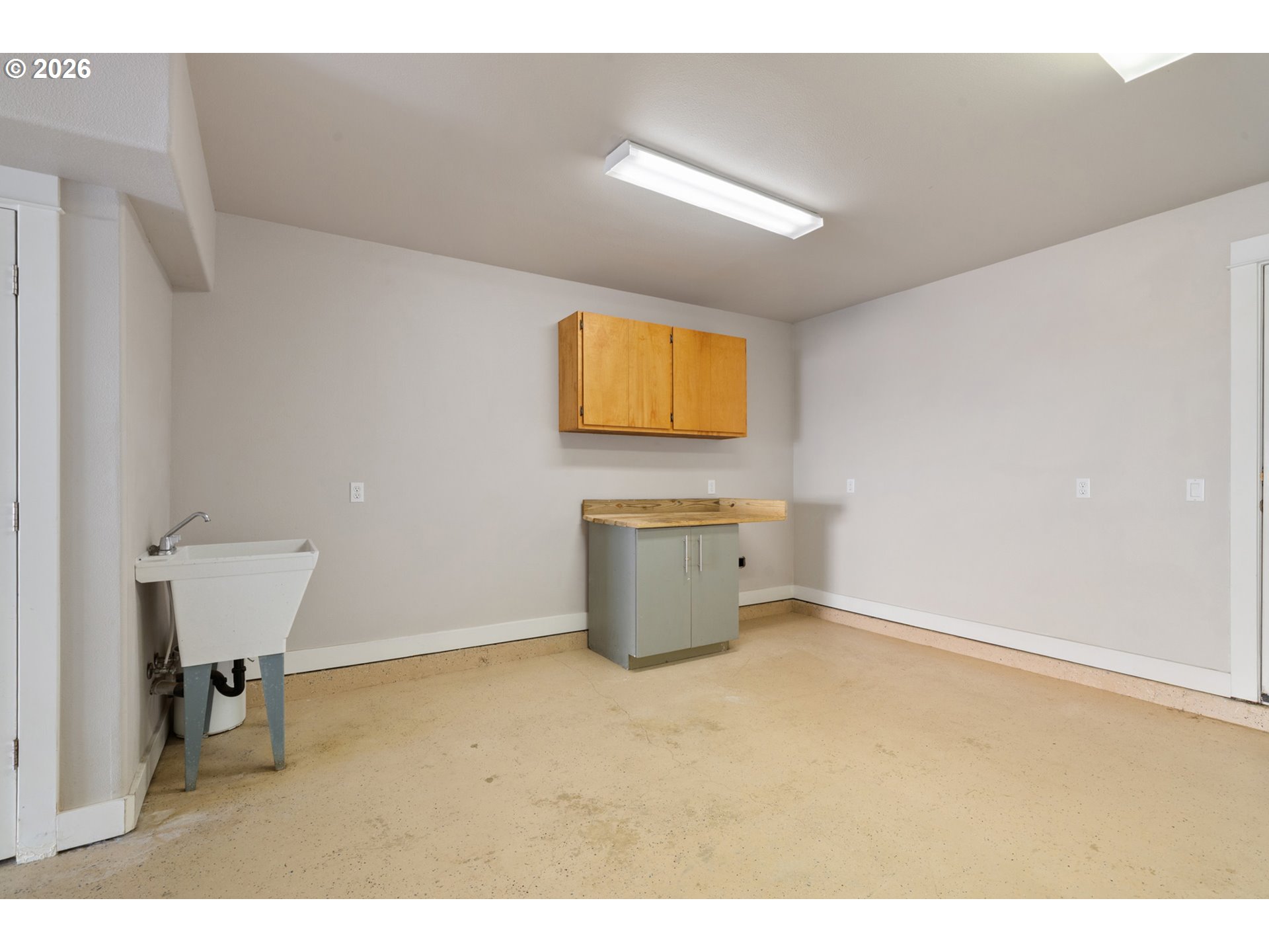 108 N 3RD AVE, Rockaway Beach, OR, 97136