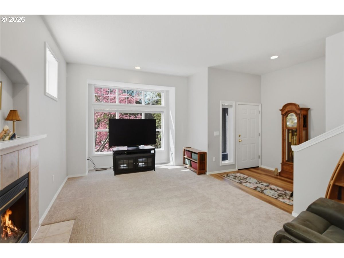 425 NE ROTH ST, Portland, OR, 97211