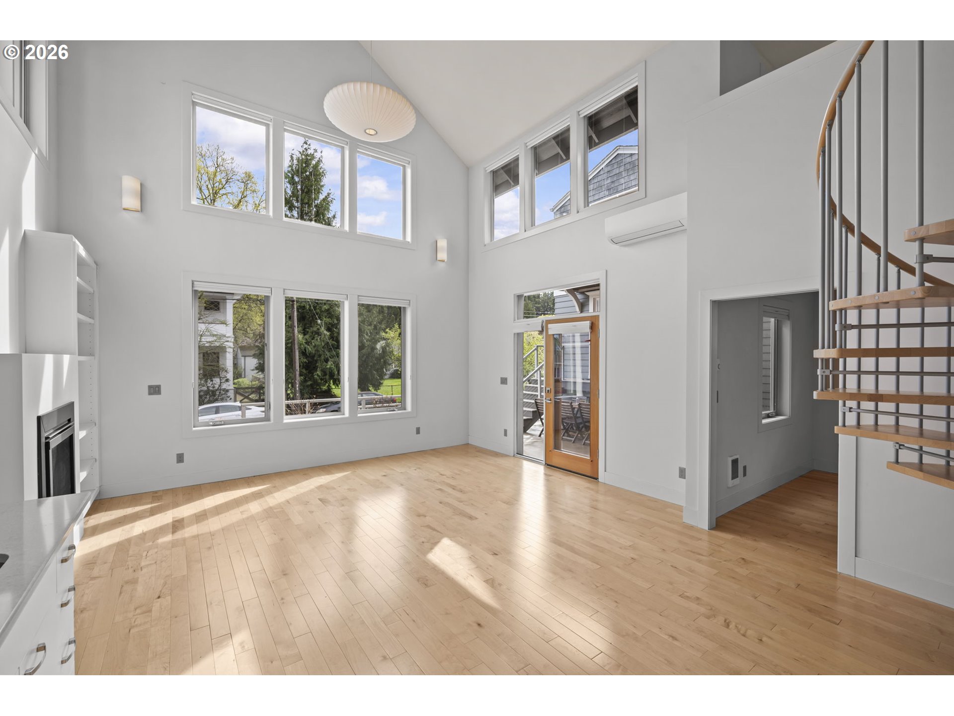 734 SE 69TH AVE, Portland, OR, 97215