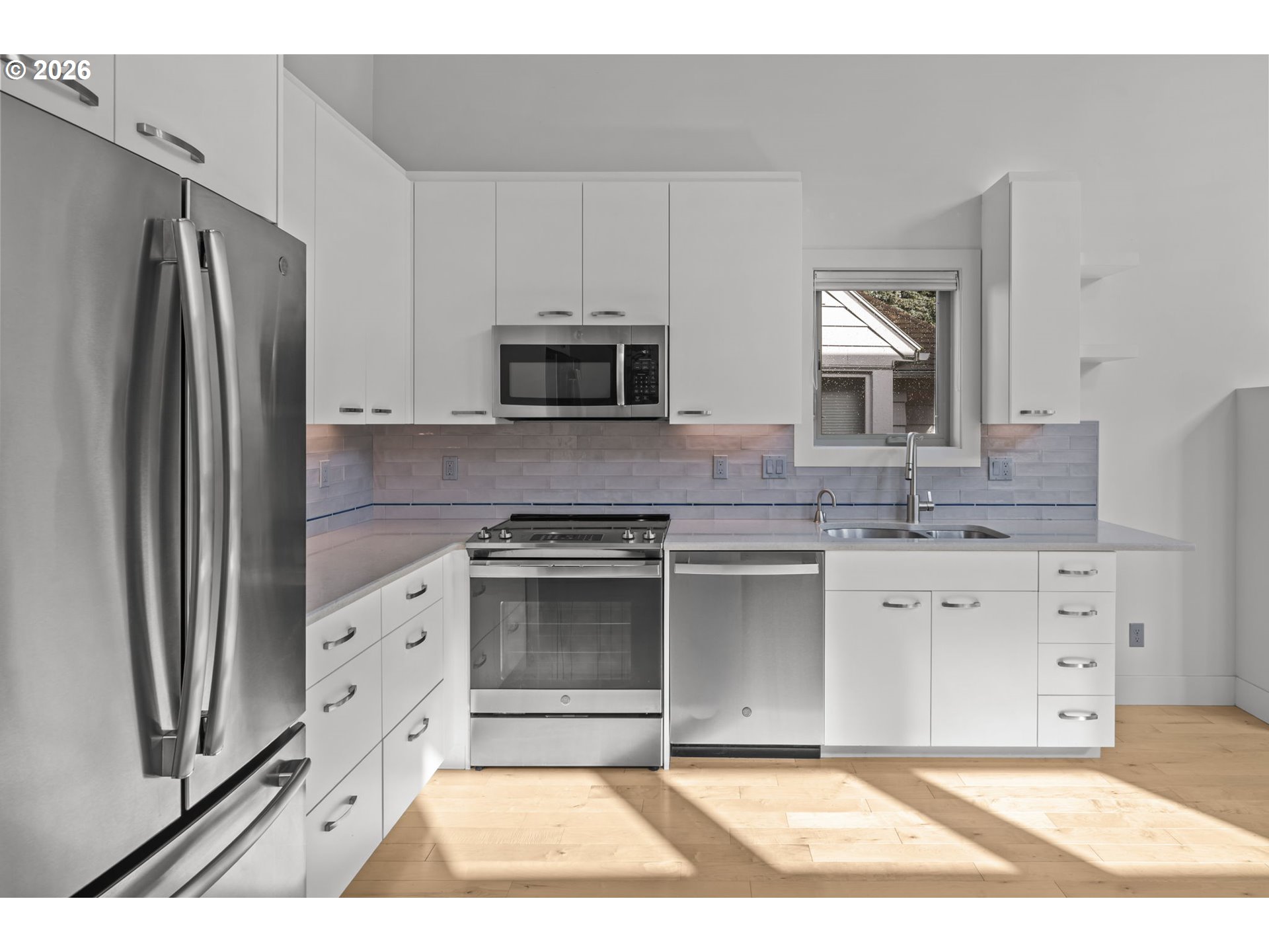 734 SE 69TH AVE, Portland, OR, 97215