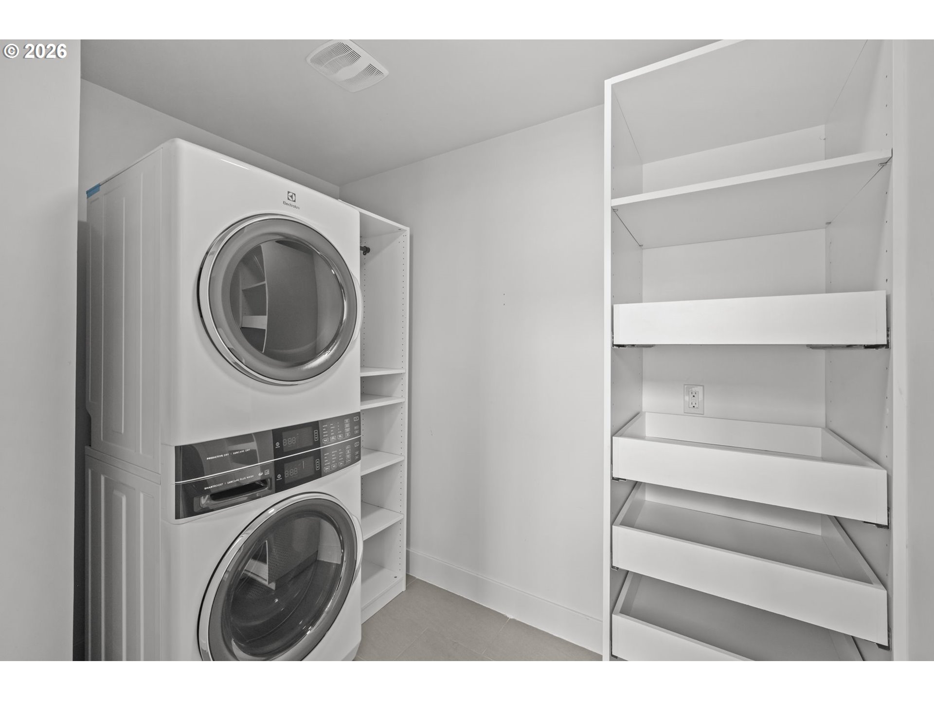 734 SE 69TH AVE, Portland, OR, 97215