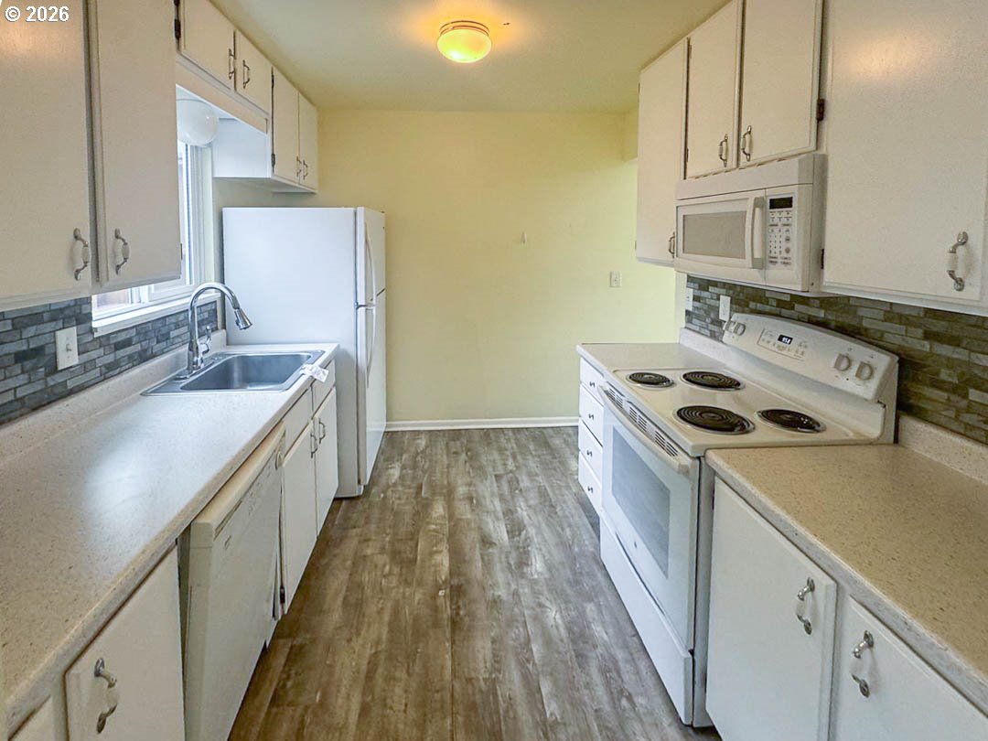 Photo #4: 149350754 Listing: Photo #4