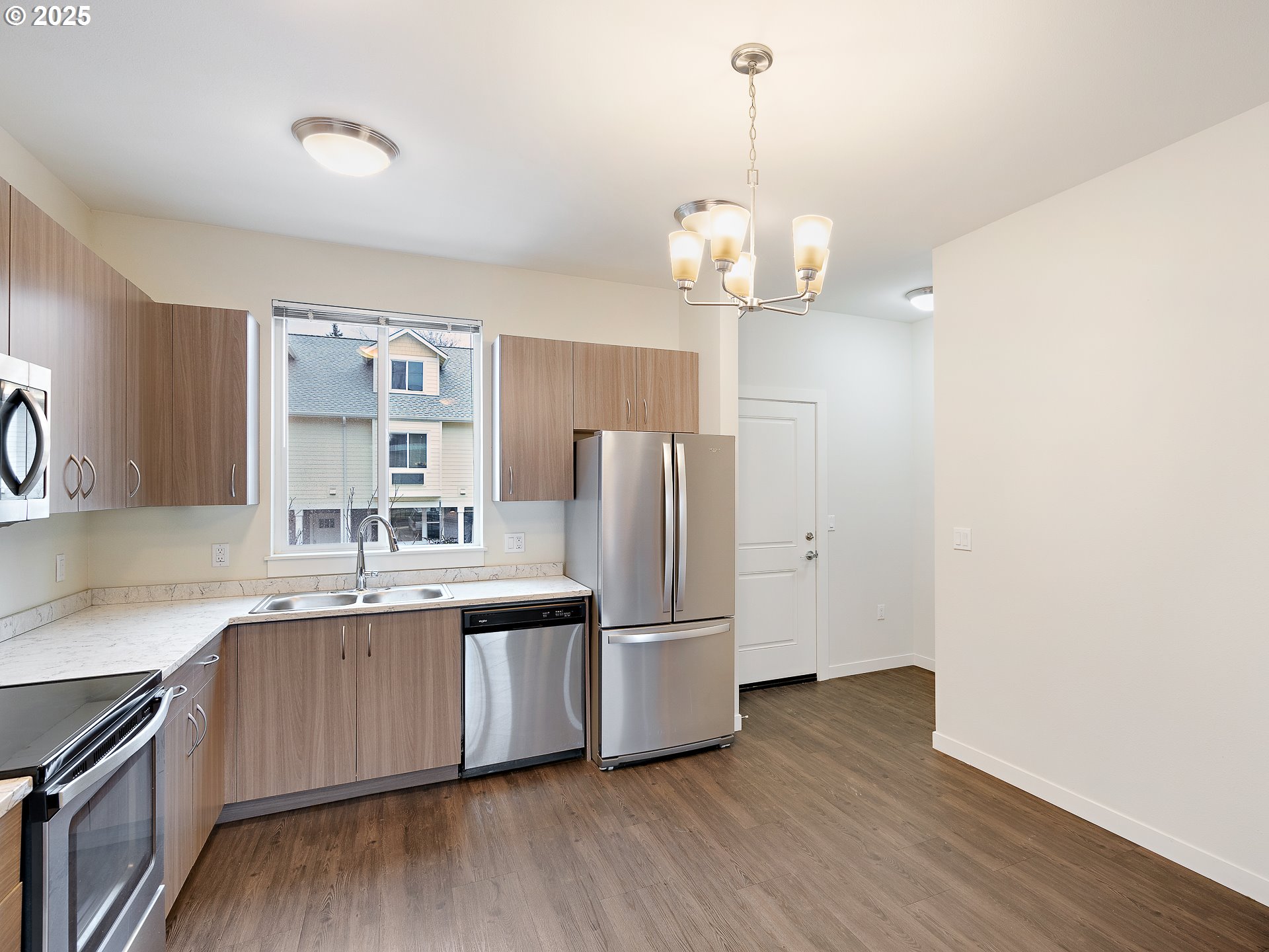 Photo #3: 150902220 Listing: Photo #3