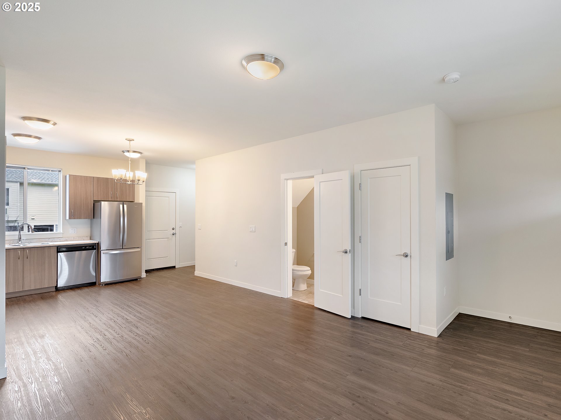 Photo #4: 150902220 Listing: Photo #4