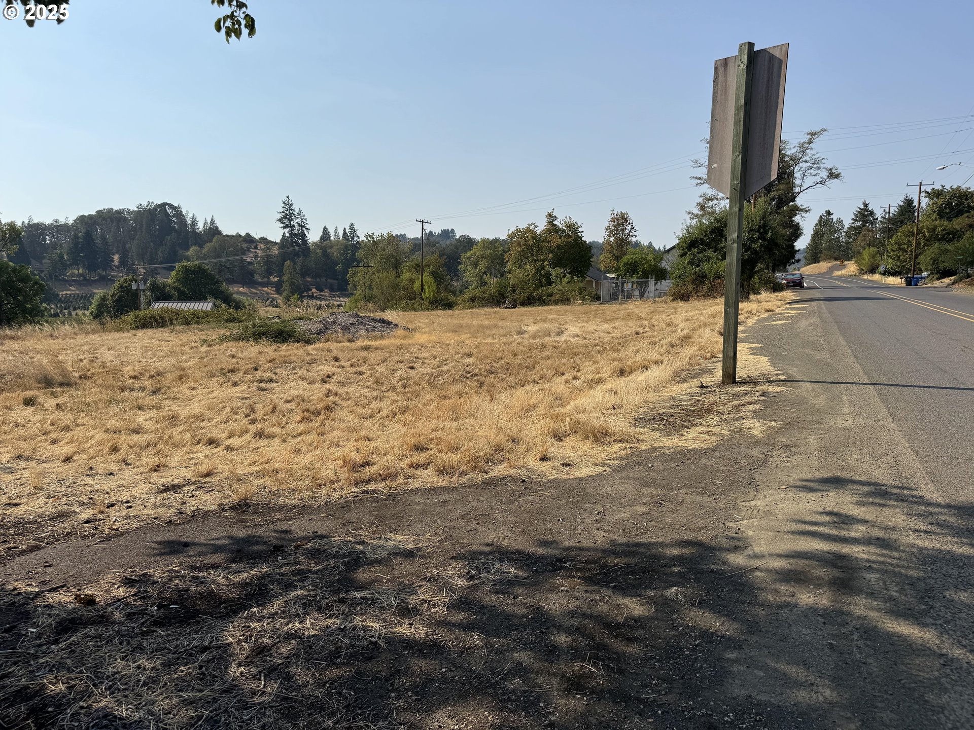 411 NE 1ST, Oakland, OR, 97462