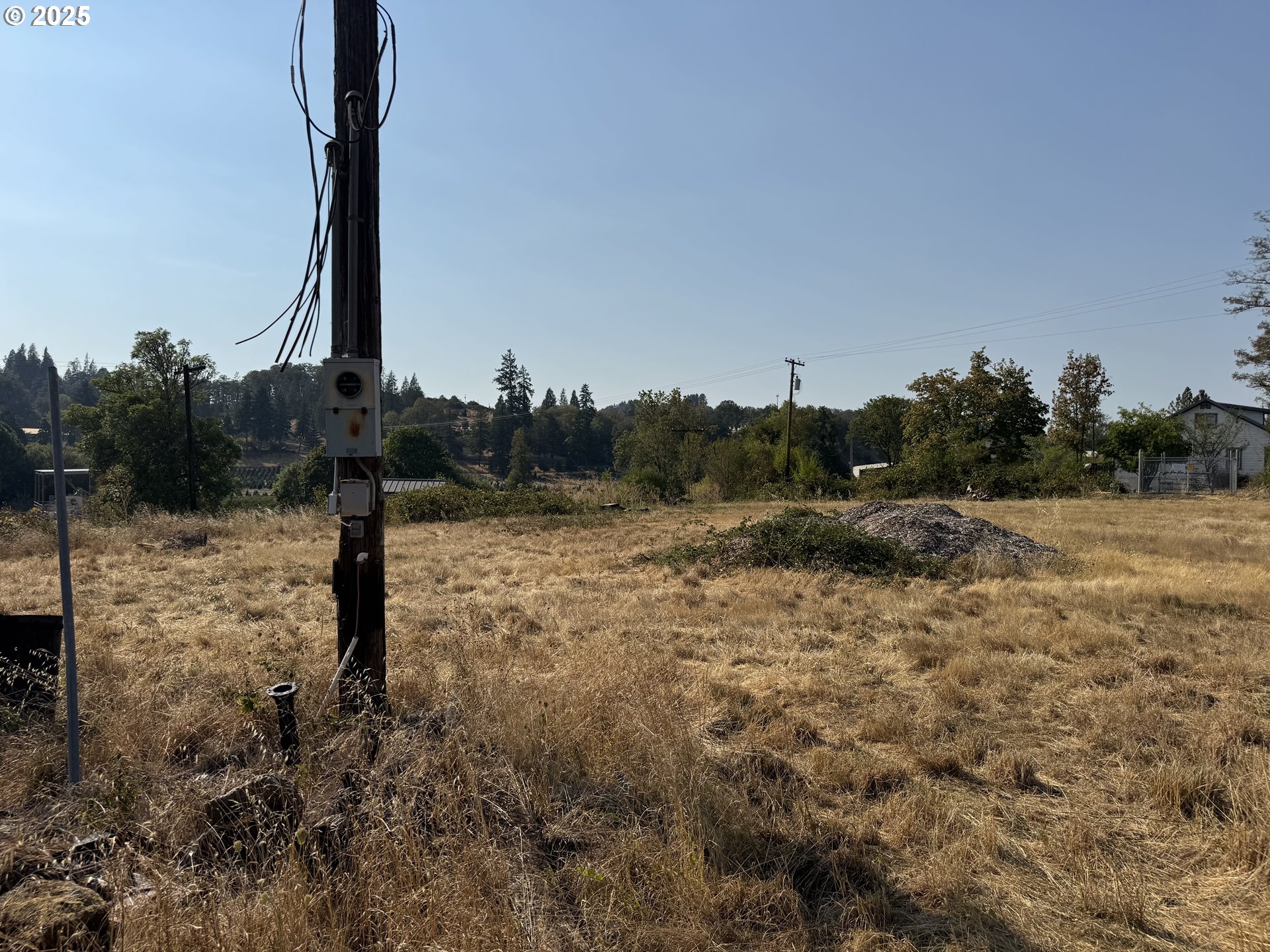 411 NE 1ST, Oakland, OR, 97462