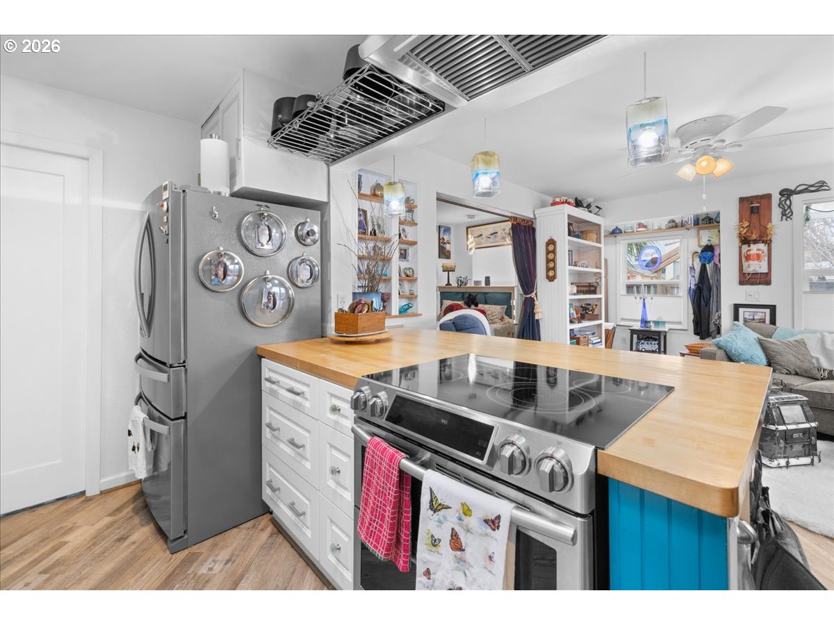326 HIGHWAY 101, Rockaway Beach, OR, 97136