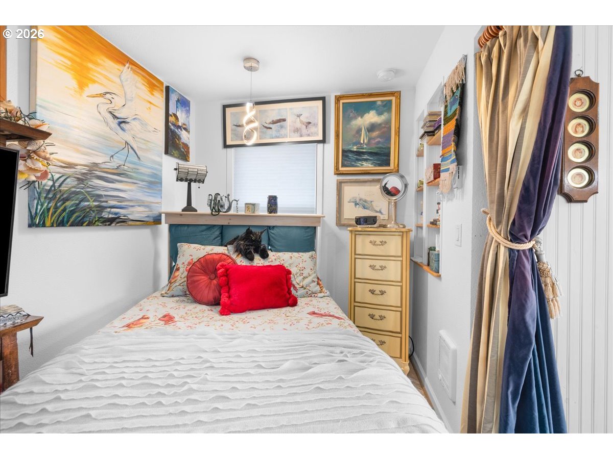 326 HIGHWAY 101, Rockaway Beach, OR, 97136