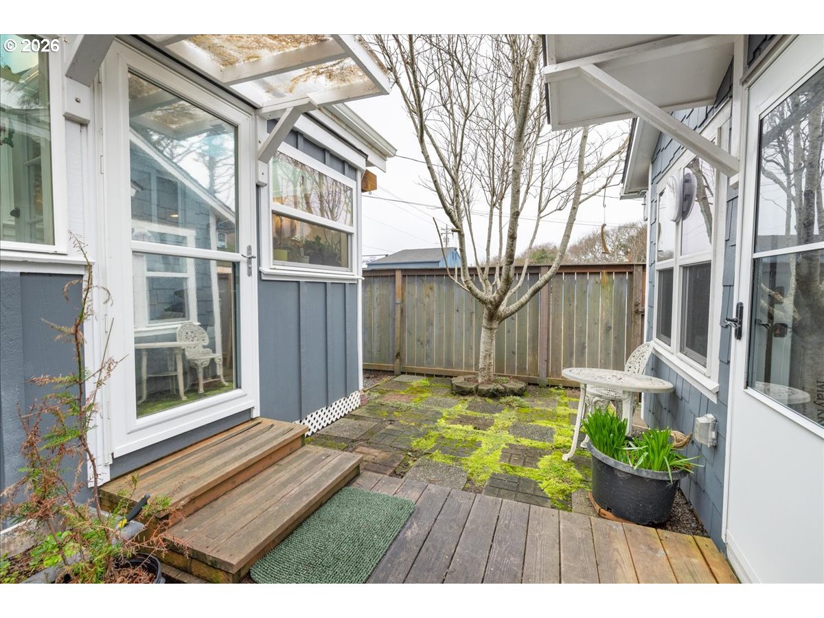 326 HIGHWAY 101, Rockaway Beach, OR, 97136