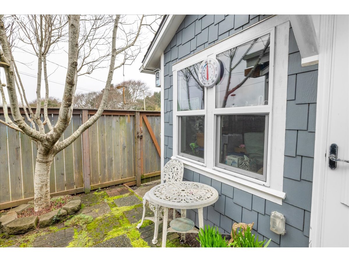 326 HIGHWAY 101, Rockaway Beach, OR, 97136