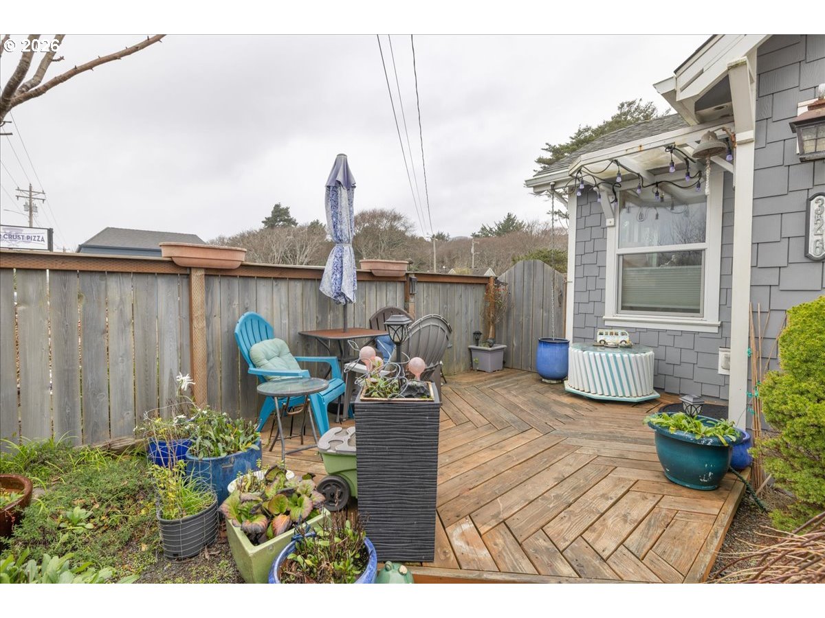 326 HIGHWAY 101, Rockaway Beach, OR, 97136