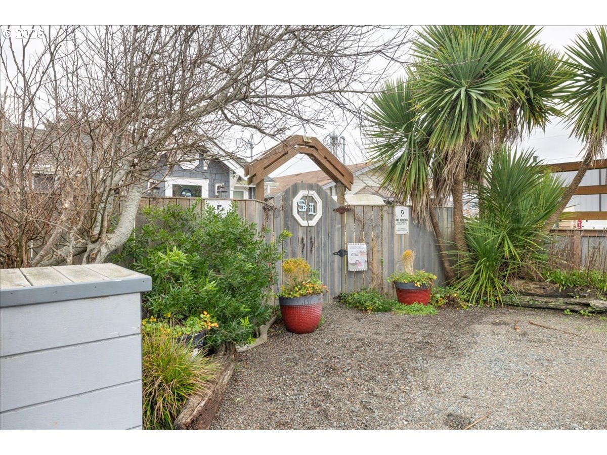 326 HIGHWAY 101, Rockaway Beach, OR, 97136
