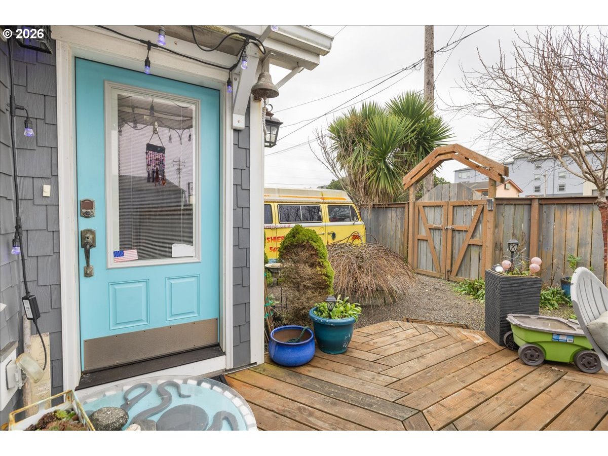 326 HIGHWAY 101, Rockaway Beach, OR, 97136