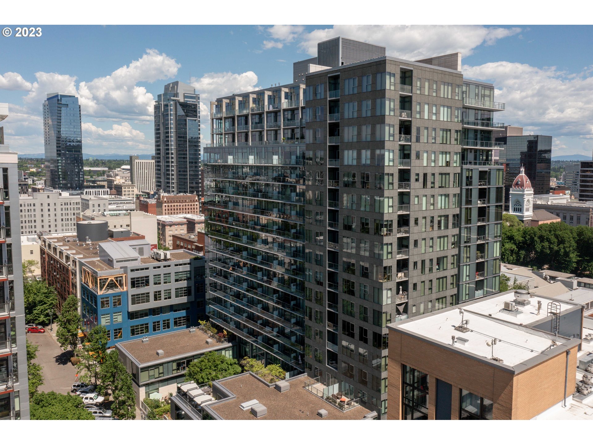 Photo #4: 153892449 Listing: Photo #4