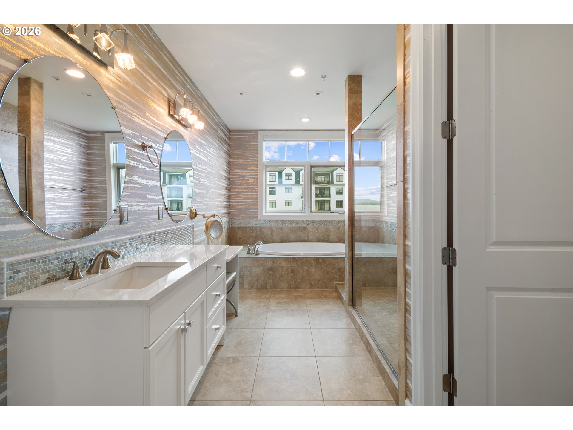 Photo #20: 154175178 Listing: Photo #20