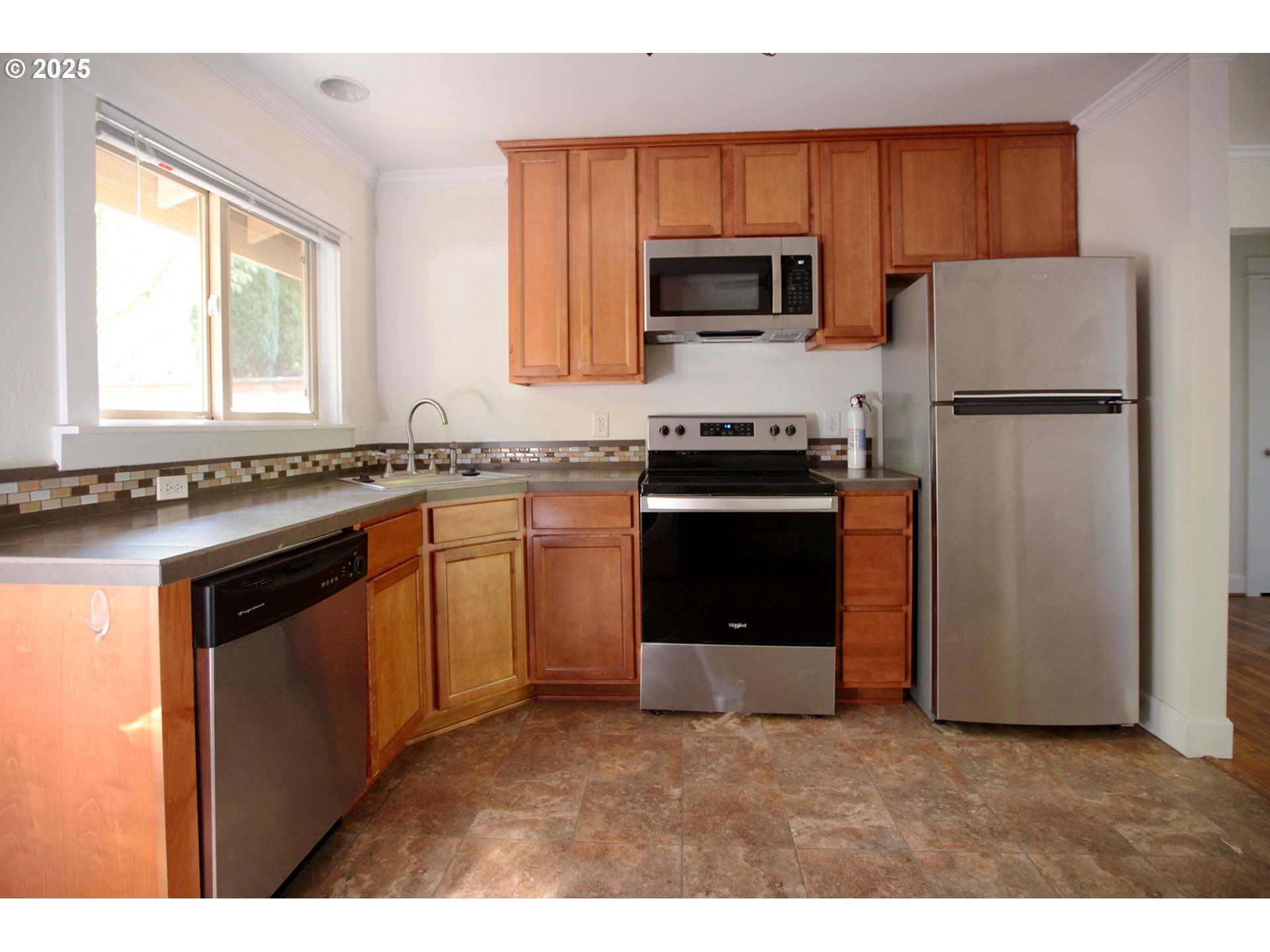 Photo #8: 154642788 Listing: Photo #8
