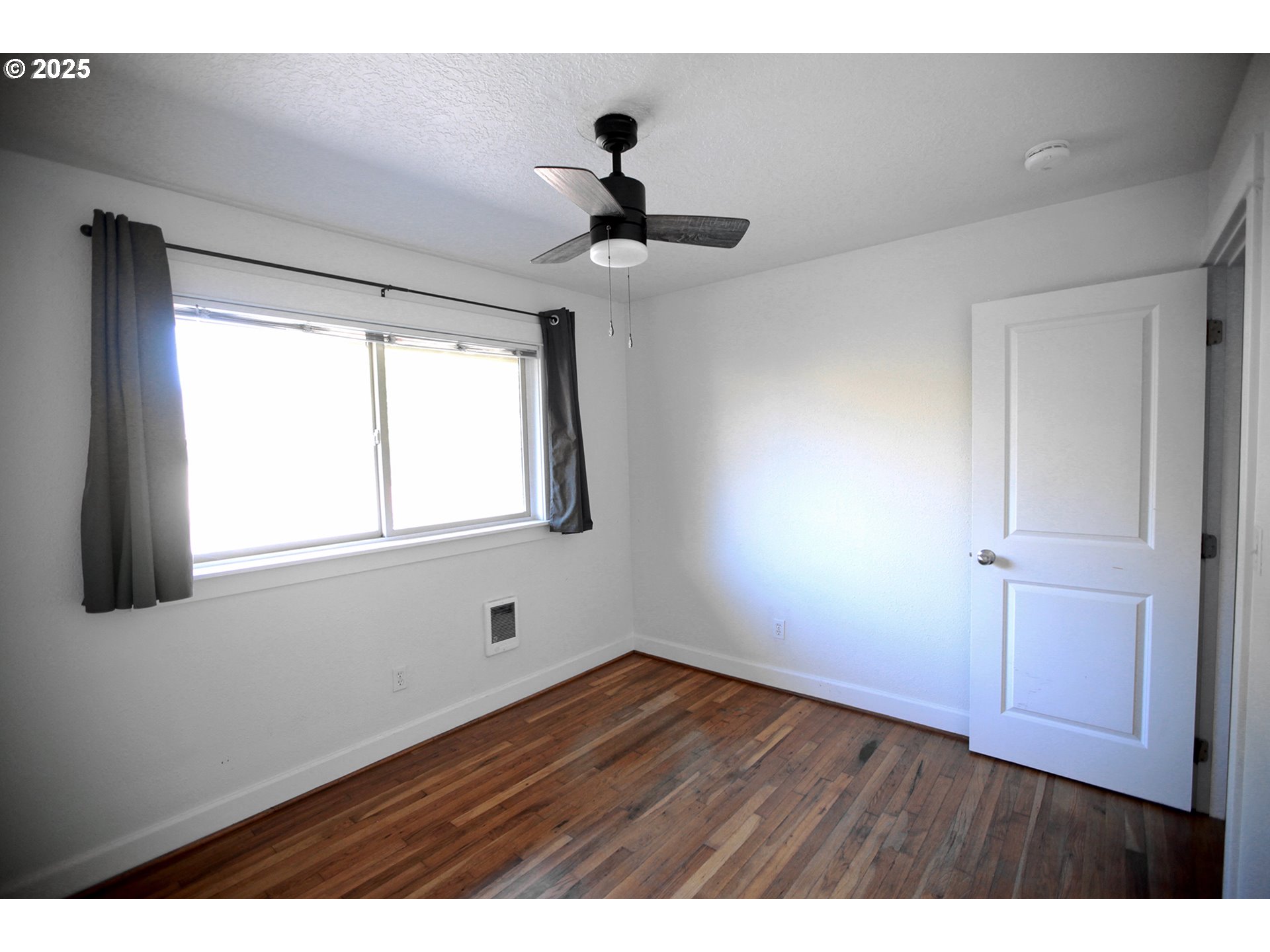 Photo #5: 154642788 Listing 