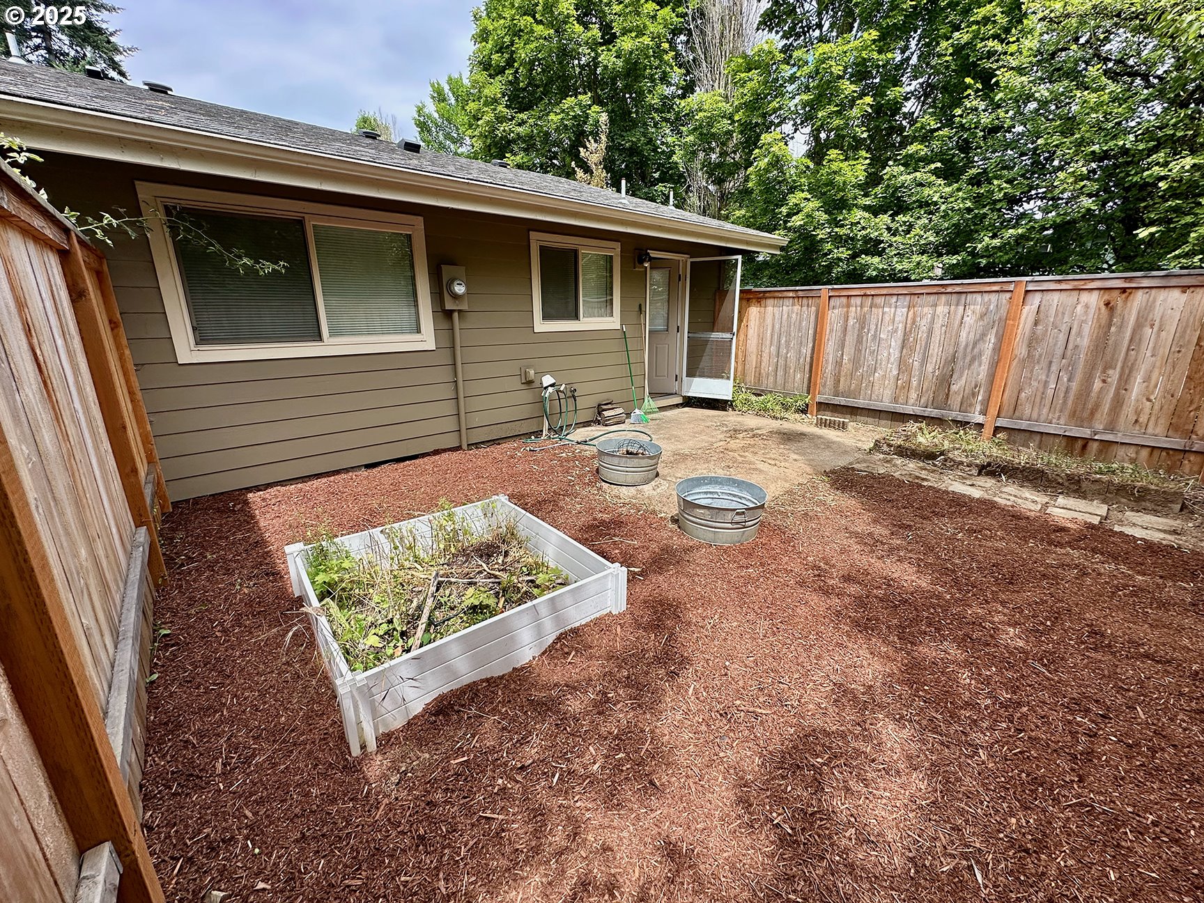 Photo #3: 154642788 Listing 