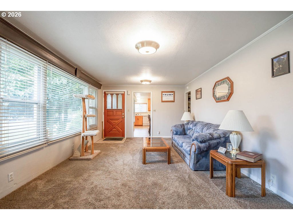 190 HUNSAKER LN, Eugene, OR, 97404